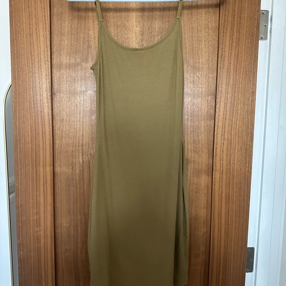 🫒Skims “Viral” Mini Dress RARE COLOR Oak (Greenish Gold) - Picture 4 of 7